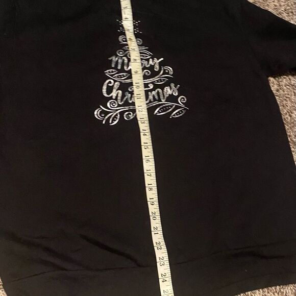 NWT Women’s Black Merry Christmas Holiday Tree Sweatshirt Size Large (12/14) - Picture 11 of 11